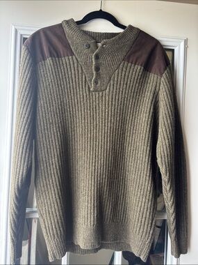 L.L. Bean Men's Green and Brown Ribbed Crewneck Sweater
